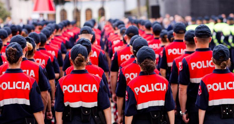 Pas drejtësisë, amerikanët marrin në dorë rendin, ngrihet sot Agjencia e Mbikëqyrjes së Policisë sipas udhëzimeve të SHBA Pas drejtësisë, amerikanët marrin në dorë rendin, ngrihet sot Agjencia e Mbikëqyrjes së Policisë sipas udhëzimeve të SHBA