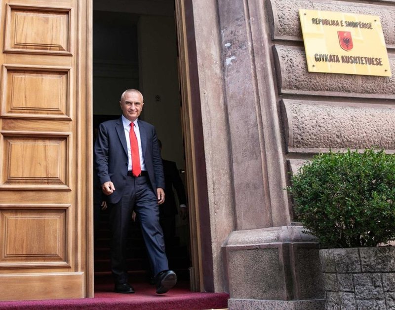 Shkarkimi i presidentit: Ja si pritet të ndryshojnë balancat në Kushtetuese pas emërimeve të reja, brenda 30 dhjetorit KED finalizon emrat Shkarkimi i presidentit: Ja si pritet të ndryshojnë balancat në Kushtetuese pas emërimeve të reja, brenda 30 dhjetorit KED finalizon emrat