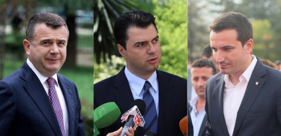 Mashtrimi i trashë i Tv Zenit për ta lidhur Bashën me PS: E vërteta pse u ndodh ai në të njëjtin vend me zyrtarët socialistë Mashtrimi i trashë i Tv Zenit për ta lidhur Bashën me PS: E vërteta pse u ndodh ai në të njëjtin vend me zyrtarët socialistë