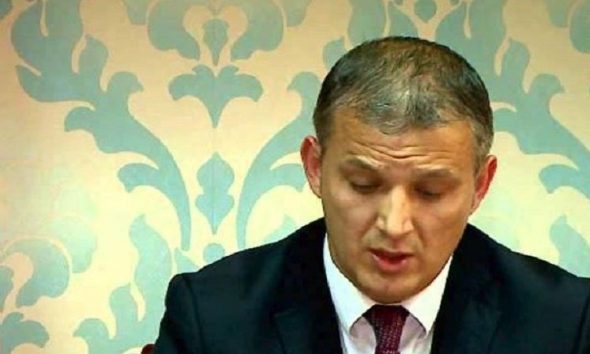 Prokurorin Dritan Rreshka e shporri Vetingu, Rama e emëron Shef Juridik në FSHZH me pagë mujore 2.9 milionë lekë Prokurorin Dritan Rreshka e shporri Vetingu, Rama e emëron Shef Juridik në FSHZH me pagë mujore 2.9 milionë lekë