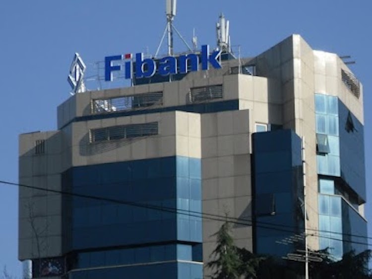 Skandali me “FiBank”, banka dorëzon të dhënat personale të klientëve që klasifikohen si sekret bankar
