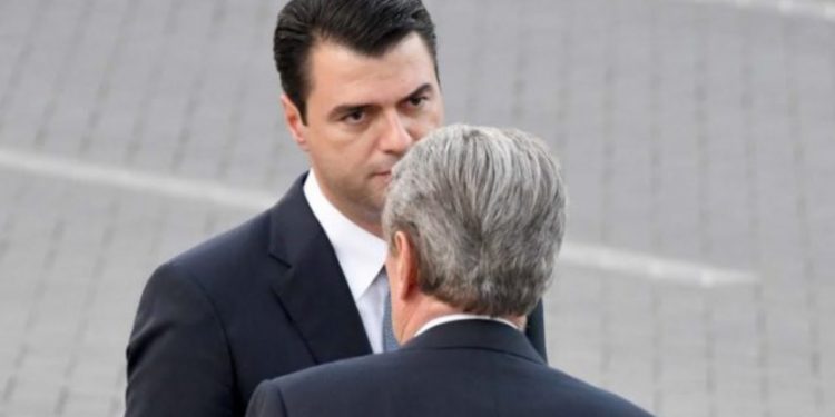 Doktori po i reziston nenit Basha: I mbaron mandati si kryetari i PD-së pas 10 muajsh