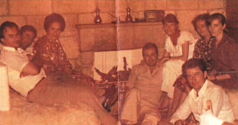 Si u shkrepën fotot e Berishës në varkë me Hoxhajt dhe lidhjet e tij me familjen e diktatorit (dëshmitë)