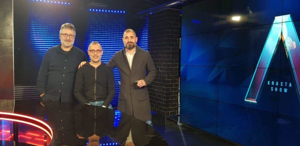 Adi Krasta: Faqezinjtë po udhëheqin Shqipërinë, dua pasaportën e Kosovës Adi Krasta: Faqezinjtë po udhëheqin Shqipërinë, dua pasaportën e Kosovës