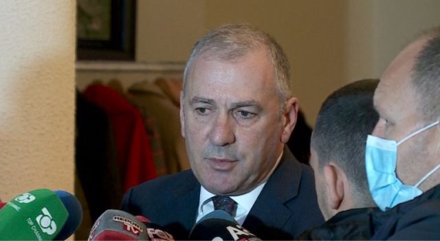 “Peshq të mëdhenj’ në hetim”?! Kraja si Llalla me paralajmërime: Kushdo që abuzon me fondet publike do jetë pjesë e hetimeve, kemi çështje të hapura “Peshq të mëdhenj’ në hetim”?! Kraja si Llalla me paralajmërime: Kushdo që abuzon me fondet publike do jetë pjesë e hetimeve, kemi çështje të hapura