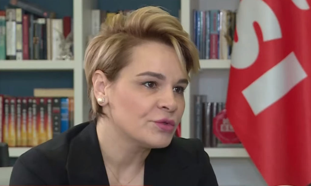 Kryemadhi shikon partinë saj si kështjellë: Rama e Basha donin të zhduknin LSI por i bënë llogaritë gabim, jemi më të fortë se kurrë Kryemadhi shikon partinë saj si kështjellë: Rama e Basha donin të zhduknin LSI por i bënë llogaritë gabim, jemi më të fortë se kurrë