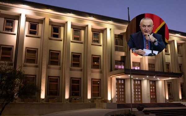 Presidenca me 100 punonjës ka 18 këshilltarë dhe ndihmës! Si e shndërroi Meta institucionin në han pazaresh dhe qokash: Mes këshilltarëve të dënuar dhe personazhe të përfshirë në skandale Presidenca me 100 punonjës ka 18 këshilltarë dhe ndihmës! Si e shndërroi Meta institucionin në han pazaresh dhe qokash: Mes këshilltarëve të dënuar dhe personazhe të përfshirë në skandale