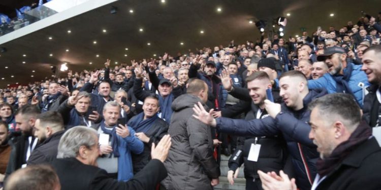 Grotesku kuvendar i Berishkave mbaroi, tani PD duhet të tregojë forcën institucionale pro perëndimorë! Grotesku kuvendar i Berishkave mbaroi, tani PD duhet të tregojë forcën institucionale pro perëndimorë!