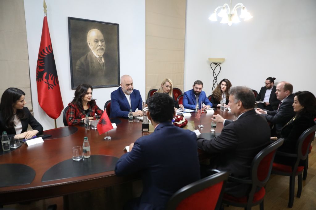 Escobar takon Ramën, zbulohet çfarë u diskutua Escobar takon Ramën, zbulohet çfarë u diskutua