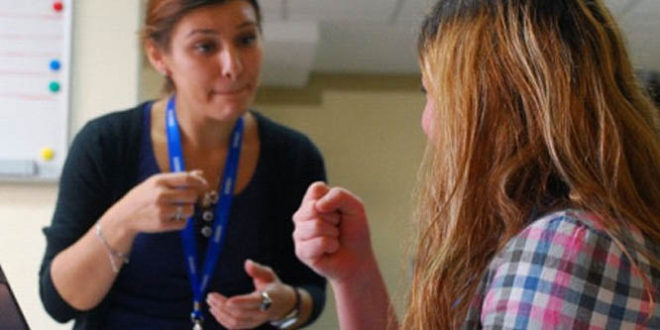 Lot në Përputhen! Kush është konkurrentja që rrëfeu dramën e saj?! I kam prindërit memecë, nuk do i’ua degjoj zërin kurrë Lot në Përputhen! Kush është konkurrentja që rrëfeu dramën e saj?! I kam prindërit memecë, nuk do i’ua degjoj zërin kurrë