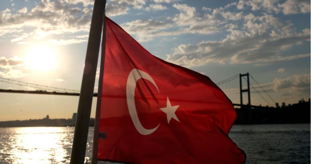 Bullgarët ‘dynden’ në Turqi, përfitojnë nga rënia e lirës Bullgarët ‘dynden’ në Turqi, përfitojnë nga rënia e lirës