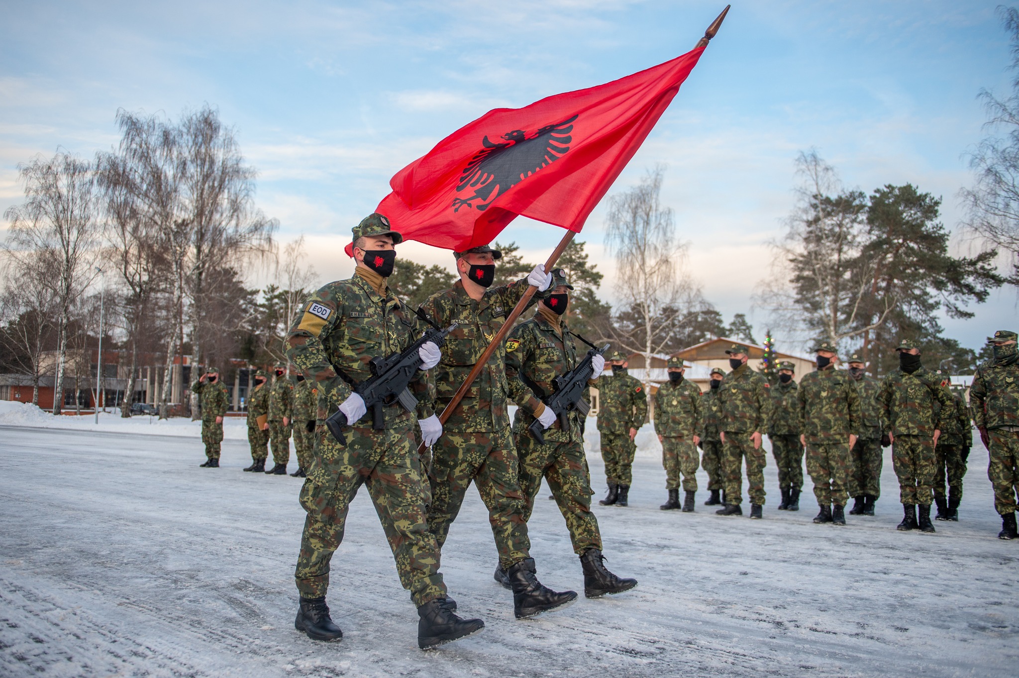 Në kufi me Rusinë/ Ushtria shqiptare merr komandën e forcave të NATO-s Në kufi me Rusinë/ Ushtria shqiptare merr komandën e forcave të NATO-s