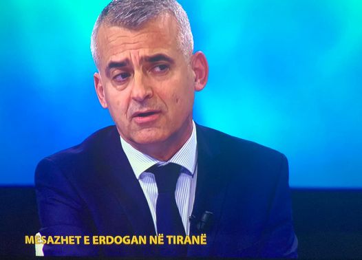 “Ju qofshi”! Artan Hoxha shpërthen ndaj Eni Vasilit, plas deklaratën e fortë: Qirje Vangjelis shumë i pezmatuar flet për vizitën e Edoganit “Ju qofshi”! Artan Hoxha shpërthen ndaj Eni Vasilit, plas deklaratën e fortë: Qirje Vangjelis shumë i pezmatuar flet për vizitën e Edoganit