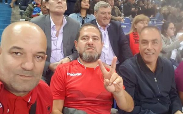 Mori paralajmërimin e papritur, Artan Hoxha reagon i revoltuar: Kjo ishte e turpshme