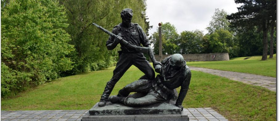 Monumenti shqiptar në Mauthausen Monumenti shqiptar në Mauthausen
