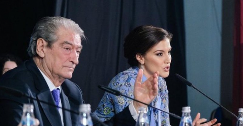 “Deputeti Brava flet për Berishën me gjuhën e langonjve të Ramës”! Nuk përmbahet Garo lehsja e re e “nongratës”, sulmon Bashën dhe bën paralajmërimin e fortë “Deputeti Brava flet për Berishën me gjuhën e langonjve të Ramës”! Nuk përmbahet Garo lehsja e re e “nongratës”, sulmon Bashën dhe bën paralajmërimin e fortë