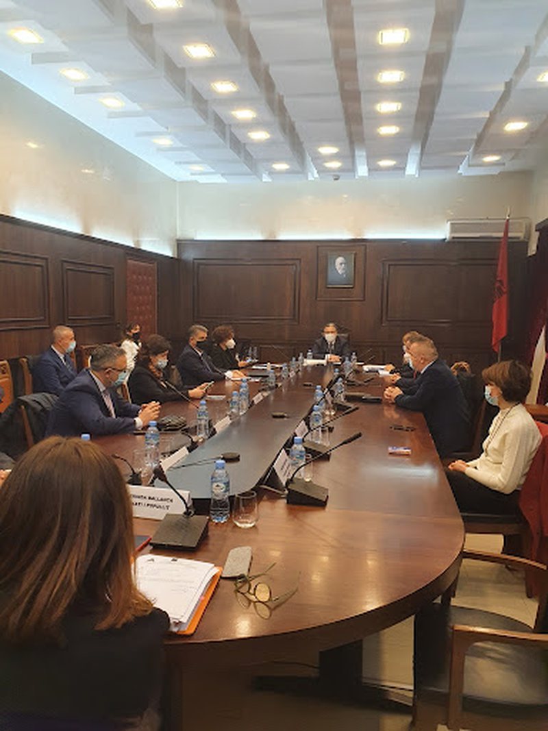 Zbardhen pazaret për Kushtetuesen: Si Meta vendosi njeriun e tij të parin në listë me ndihmën e Xhaferllarit dhe Ballancës?! Zbardhen pazaret për Kushtetuesen: Si Meta vendosi njeriun e tij të parin në listë me ndihmën e Xhaferllarit dhe Ballancës?!