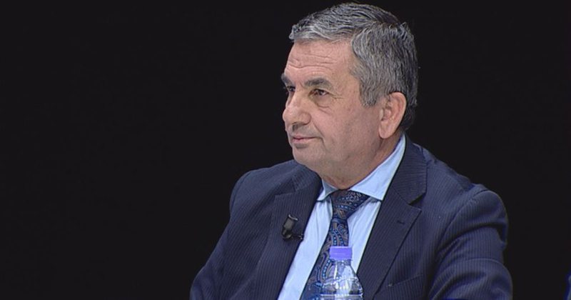 Idajet Beqiri tregon “grushtin e madh amerikan” që ka marrë sot Sali Berisha nga SHBA Idajet Beqiri tregon “grushtin e madh amerikan” që ka marrë sot Sali Berisha nga SHBA