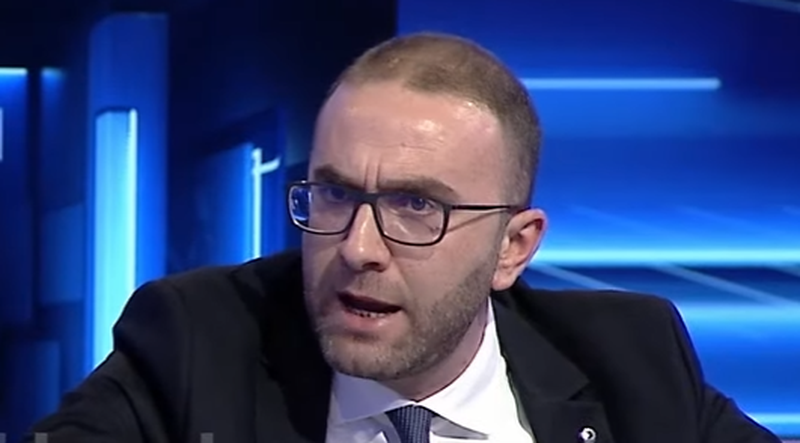 Deklarata e fortë e Gazment Bardhit: Kishim informacion se do i vihej flaka selisë, atë ditë morëm… Deklarata e fortë e Gazment Bardhit: Kishim informacion se do i vihej flaka selisë, atë ditë morëm…