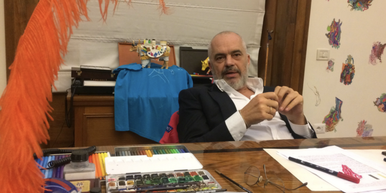 Rama: Në gurin e varrit, do doja epitafin; piktori më i mirë midis kryeministrave dhe kryeministri më i mirë midis piktorëve Rama: Në gurin e varrit, do doja epitafin; piktori më i mirë midis kryeministrave dhe kryeministri më i mirë midis piktorëve