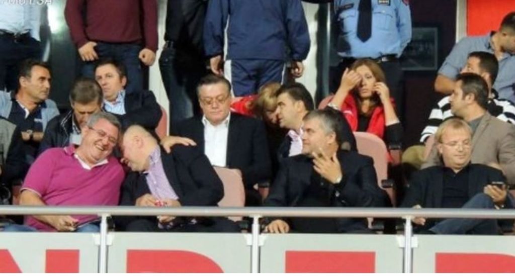 Dy propozimet e para të Armand Dukës për president të FSHF-së: Nga klubi i dënuar për trukime ndeshjesh nga UEFA tek ekipi i vendosur nën sekuestro Dy propozimet e para të Armand Dukës për president të FSHF-së: Nga klubi i dënuar për trukime ndeshjesh nga UEFA tek ekipi i vendosur nën sekuestro