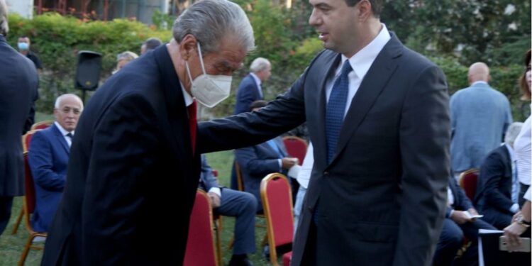 Sali, nxënësi i keq, mirë që të merr zantin, por të merr dhe fytyrën Sali, nxënësi i keq, mirë që të merr zantin, por të merr dhe fytyrën