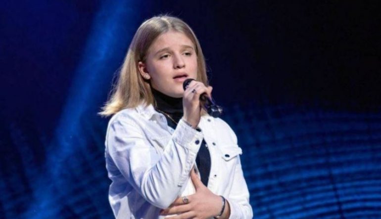 16-vjeçarja shqiptare mahnit jurinë, ‘ndez’ skenën e “The Voice of Finland” 16-vjeçarja shqiptare mahnit jurinë, ‘ndez’ skenën e “The Voice of Finland”