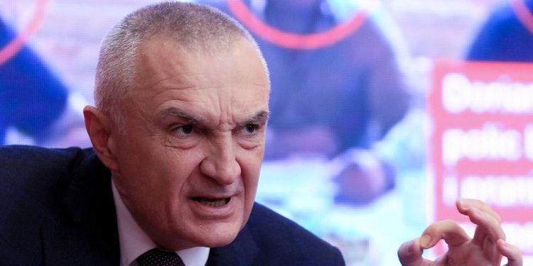 “Këtë mavrinë po e shpallin të gjithë ‘non-grata’”! Juristi Romeo Kara del me deklaratën e fortë për Presidentin Meta: E bënë Liken rahmet për së gjalli!