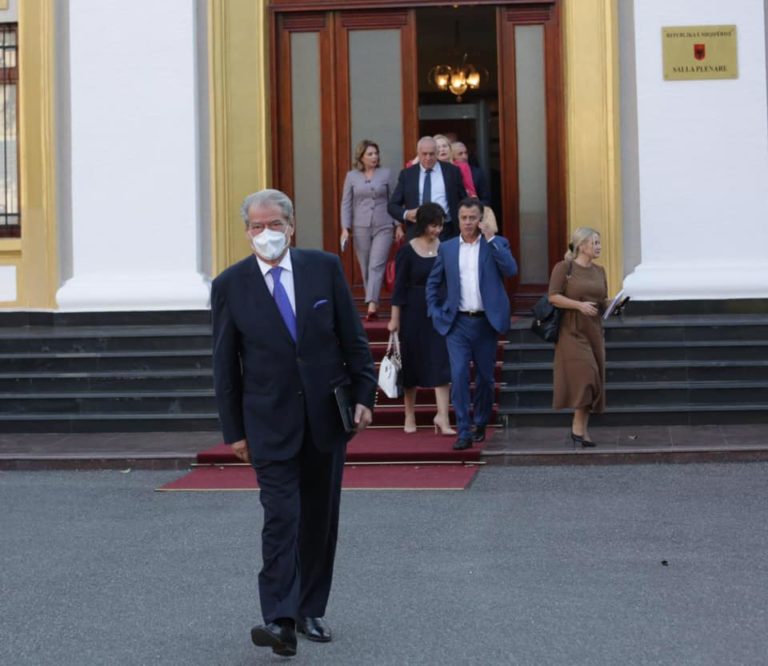 Çfarë “sfide”! Non grata Berisha “bënë non grata” Erdoganin: Ndihmoi Edi Ramën! Çfarë “sfide”! Non grata Berisha “bënë non grata” Erdoganin: Ndihmoi Edi Ramën!