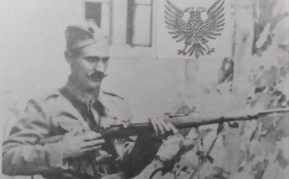 Historia e panjohur e vrasjes së “kriminelëve” në Mirditë: Të gjashtë kufomat i lanë në qendër të Rrëshenit, ku populli i pështynte, godiste me shkelma dhe me gurë… Historia e panjohur e vrasjes së “kriminelëve” në Mirditë: Të gjashtë kufomat i lanë në qendër të Rrëshenit, ku populli i pështynte, godiste me shkelma dhe me gurë…