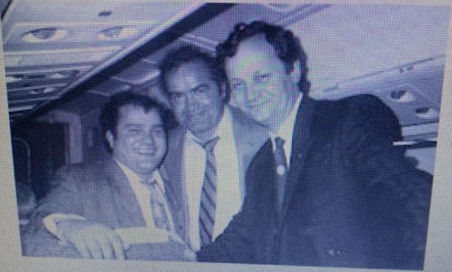 Nga buzuqet greke tek sherri me doganierin: Si i’a punuam Azem Hajdarit bashkë me Filip Çakulin pasi donte të prangoste një ish të përndjekur?! Nga buzuqet greke tek sherri me doganierin: Si i’a punuam Azem Hajdarit bashkë me Filip Çakulin pasi donte të prangoste një ish të përndjekur?!