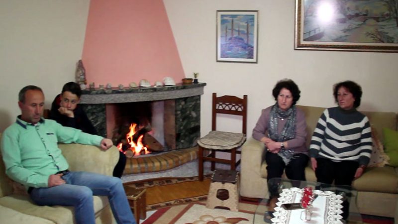 “O zemra e motrës tënde, o vëlla na ka marrë malli”, motra e Ziver Veizit ka dy fjalë për Berishën