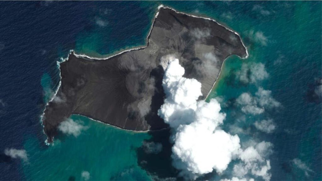 NASA: Shpërthimi i vullkanit nënujorë në Tonga 500 herë më i fuqishëm se bomba atomike e Hiroshimës NASA: Shpërthimi i vullkanit nënujorë në Tonga 500 herë më i fuqishëm se bomba atomike e Hiroshimës