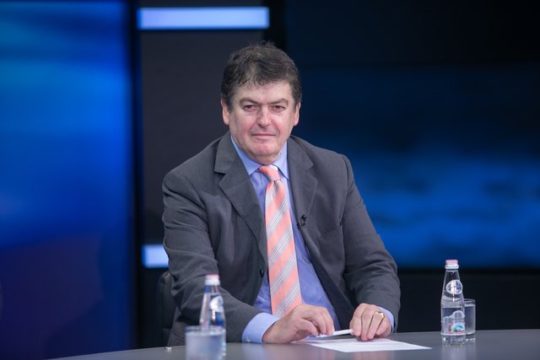 Bamir Topi tregon takimin me Erdogan: Nuk e harroj kurrë gjestin e tij, thyem çdo protokoll në një takim që zgjati 3 orë Bamir Topi tregon takimin me Erdogan: Nuk e harroj kurrë gjestin e tij, thyem çdo protokoll në një takim që zgjati 3 orë