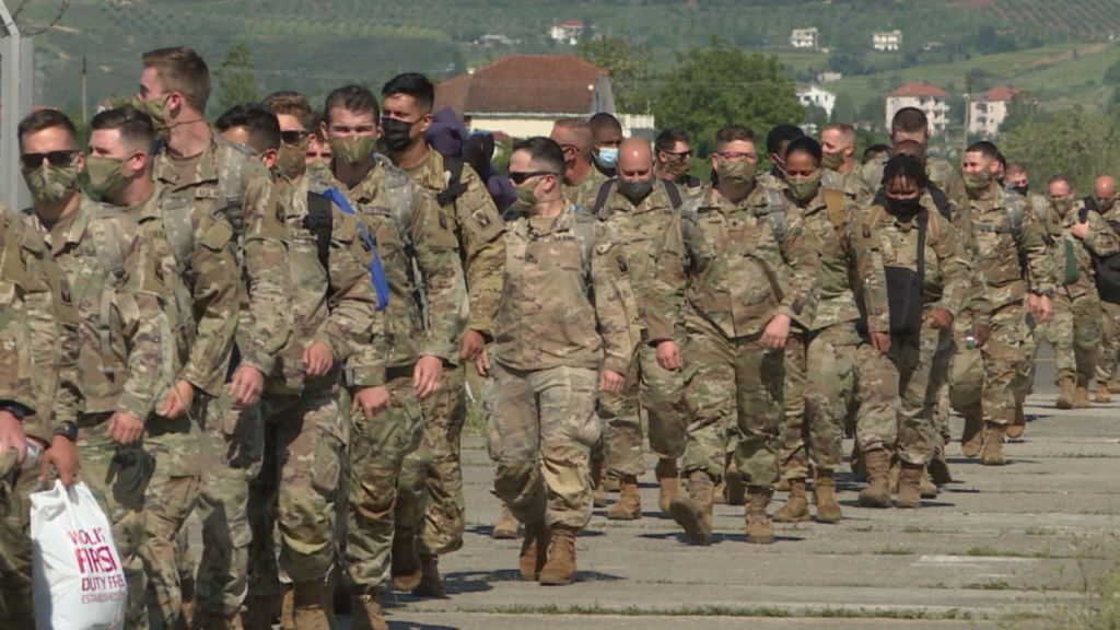 Nga Shtutgarti në Tiranë, ushtria amerikane sjell njësitë elitë në Shqipëri Nga Shtutgarti në Tiranë, ushtria amerikane sjell njësitë elitë në Shqipëri