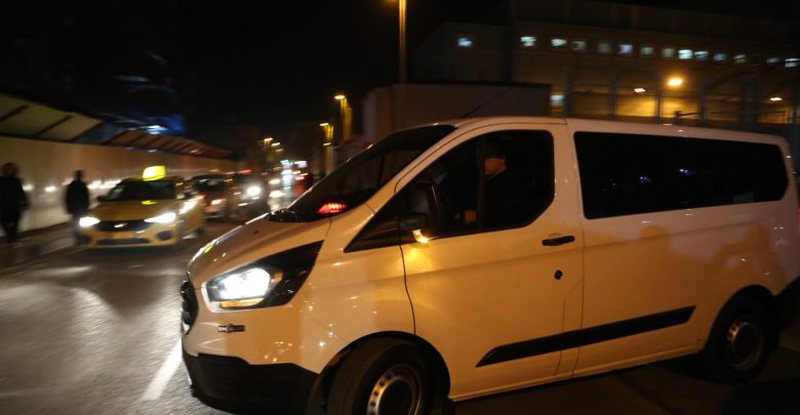 Morën dje në pyetje Lulzim Bashën, hetuesit belgë bëjnë lëvizjen urgjente dhe mbërrijnë sërish në SPAK, çfarë pritet të ndodhë sot, pritet që 22 persona të… Morën dje në pyetje Lulzim Bashën, hetuesit belgë bëjnë lëvizjen urgjente dhe mbërrijnë sërish në SPAK, çfarë pritet të ndodhë sot, pritet që 22 persona të…