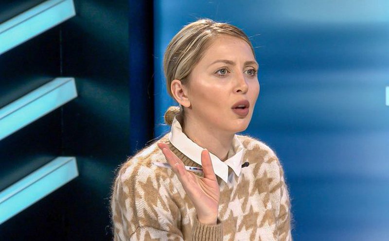 “Pse i nisët denoncimet, për inat pasi Lefter Koka i’u tradhtoi?”/ Gazetari i bën pyetjen provokuese, “shpërthen” Brisi duke treguar përralla me mbret “Pse i nisët denoncimet, për inat pasi Lefter Koka i’u tradhtoi?”/ Gazetari i bën pyetjen provokuese, “shpërthen” Brisi duke treguar përralla me mbret