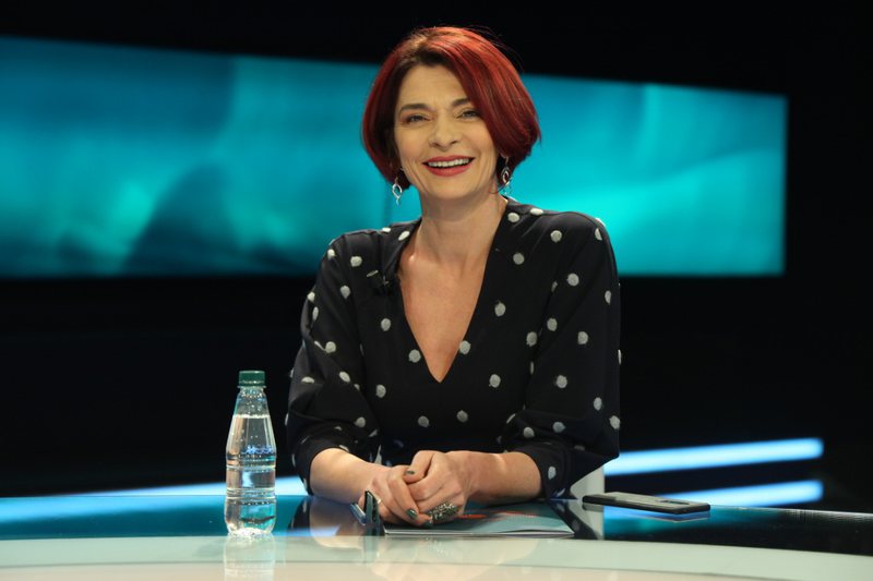 Ema Andrea flet hapur: Ilir Shaqiri nuk është hero! Prej Big Brother, nuk kishte spektatorë të premteve në Teatër, më vjen keq që… Ema Andrea flet hapur: Ilir Shaqiri nuk është hero! Prej Big Brother, nuk kishte spektatorë të premteve në Teatër, më vjen keq që…