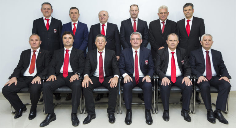 Biznesmenë, gazetarë, jurist, por asnjë personalitet futbolli: Kush janë kandidatët për Komitetin Ekzekutiv të FSHF-së? Biznesmenë, gazetarë, jurist, por asnjë personalitet futbolli: Kush janë kandidatët për Komitetin Ekzekutiv të FSHF-së?