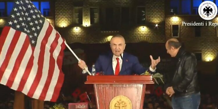 SHBA-BE izolojnë Ilir Metën! Varhely dhe zyrtarja e lartë e DASH refuzojnë të takojnë presidentin në ikje