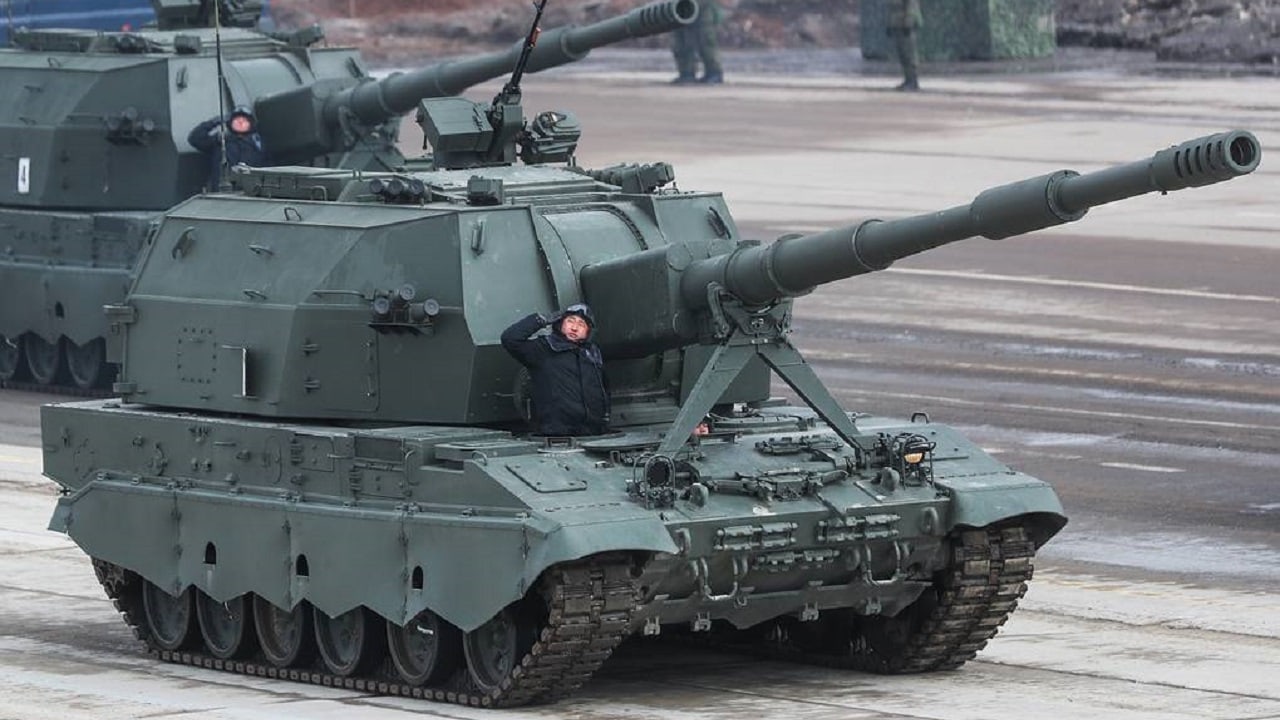 Bie edhe Nova Kakhovka! Ushtarët rusë largojnë flamujt ukrainas