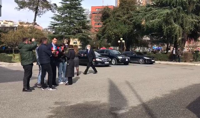 Afera e inceneratorëve, Basha akuza të rënda mazhorancës: Po presin kurbanin e radhës, gjysma e kabinetit shkon në burg Afera e inceneratorëve, Basha akuza të rënda mazhorancës: Po presin kurbanin e radhës, gjysma e kabinetit shkon në burg