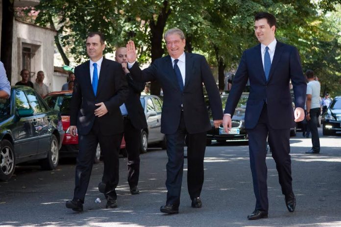 “Mallkimi” i kryetarit, si u përjashtuan në 30 vite të gjithë timonierët e PD? “Mallkimi” i kryetarit, si u përjashtuan në 30 vite të gjithë timonierët e PD?