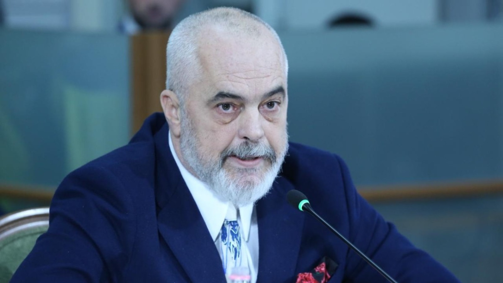 “Bota është në krizë”! Rama del me paralajmërimin e frikshëm