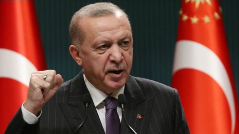 Erdogan: Bota po ndryshon rrënjësisht, mund të mbyllim hyrjen në Detin e Zi për Rusinë Erdogan: Bota po ndryshon rrënjësisht, mund të mbyllim hyrjen në Detin e Zi për Rusinë