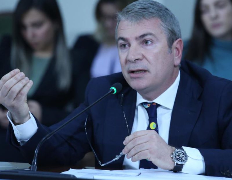 Ahmetaj dhe Gjiknuri fluturime në avion me pronarët në kërkim për aferën e inceneratorëve, reagon ish ministri: Shpifje të fabrikuara nga SHQUP-i