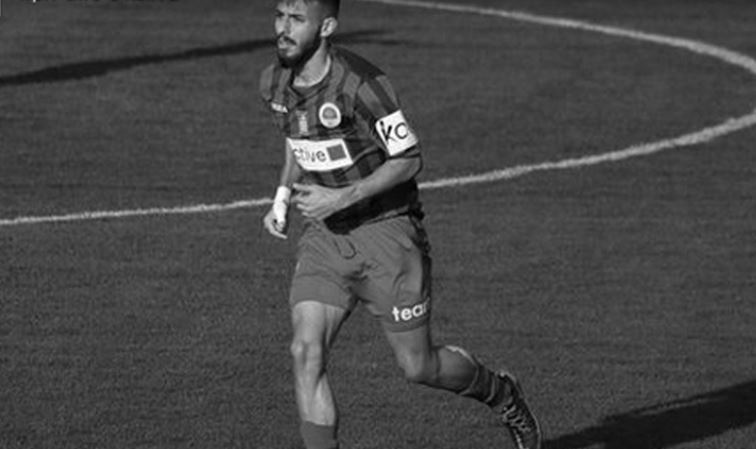 Tronditëse: Futbollisti shqiptar në Greqi ndërron jetë në fushën e lojës Tronditëse: Futbollisti shqiptar në Greqi ndërron jetë në fushën e lojës