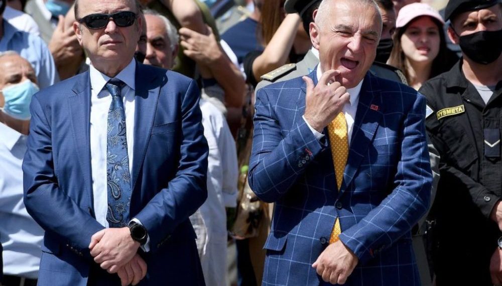 Kryemadhiit i duket “gjigand” burri: Meta i madh, LSI shumë e vogël për atë! Mund të krijojë lëvizje të re…të non gratave! Kryemadhiit i duket “gjigand” burri: Meta i madh, LSI shumë e vogël për atë! Mund të krijojë lëvizje të re…të non gratave!