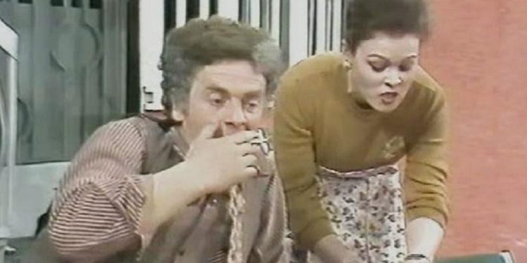 Mjeshtri më i madh i gëzimeve popullore, ishte ai…