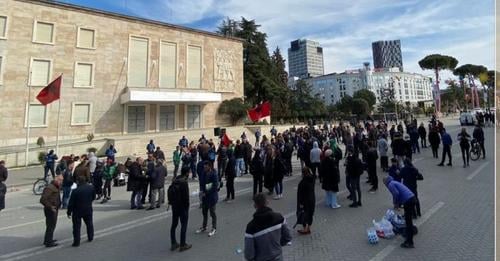 Mirardhëshi në protestën e radhës! Mirardhëshi në protestën e radhës!